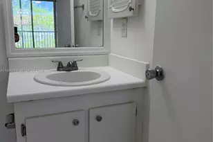 13355 SW 9th Ct, Pembroke Pines, FL 33027 - Photo 13