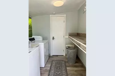 57 NE 24th St #Cottage, Wilton Manors, FL 33305 - Photo 9