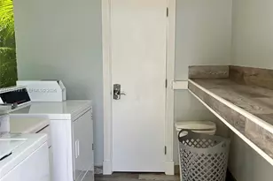 57 NE 24th St, Wilton Manors, FL 33305 - Photo 9