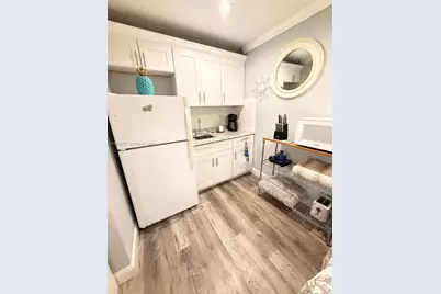 57 NE 24th St #Cottage, Wilton Manors, FL 33305 - Photo 5