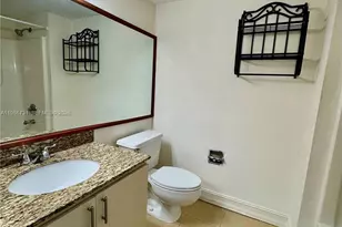 9731 Fontainebleau Blvd, Miami, FL 33172 - Photo 21