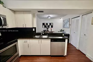 9731 Fontainebleau Blvd, Miami, FL 33172 - Photo 11