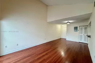 9731 Fontainebleau Blvd, Miami, FL 33172 - Photo 7