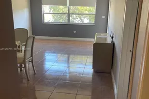 20111 NE 27th Ct, Aventura, FL 33180 - Photo 3