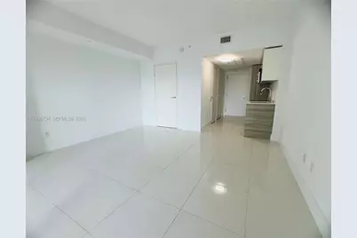 1300 Brickell Bay Dr #1606, Miami, FL 33131 - Photo 7