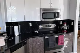 8642 NW 109th Ct, Doral, FL 33178 - Photo 7