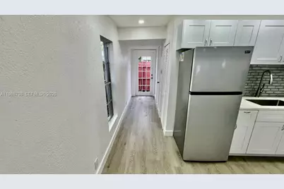 48 SW 14th St, Dania Beach, FL 33004 - Photo 9