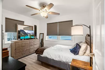 2810 NE 11th Ter, Pompano Beach, FL 33064 - Photo 17