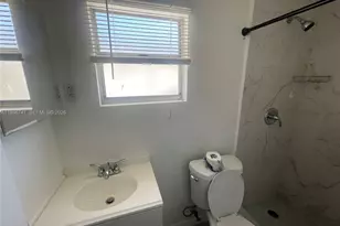 5738 Garfield St, Hollywood, FL 33021 - Photo 15