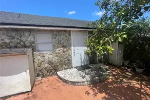 5738 Garfield St, Hollywood, FL 33021 - Photo 3