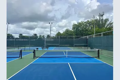 9461 Evergreen Pl #305, Davie, FL 33324 - Photo 17