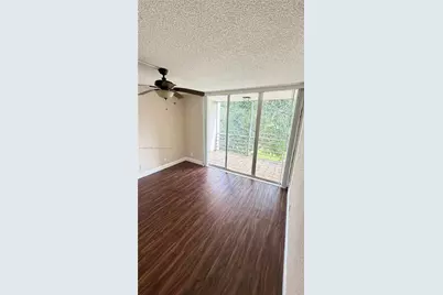 9461 Evergreen Pl #305, Davie, FL 33324 - Photo 5