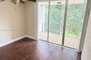 9461 Evergreen Pl, Davie, FL 33324 - Photo 5