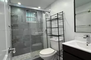 1051 SW 1st St, Miami, FL 33130 - Photo 7