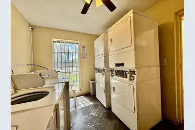 1051 SW 1st St #212, Miami, FL 33130 - Photo 11