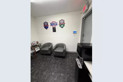 330 NW 171st St, North Miami Beach, FL 33169 - Photo 21