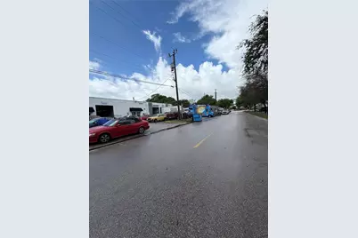 330 NW 171st St, North Miami Beach, FL 33169 - Photo 3