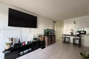 4550 NW 9th St, Miami, FL 33126 - Photo 5