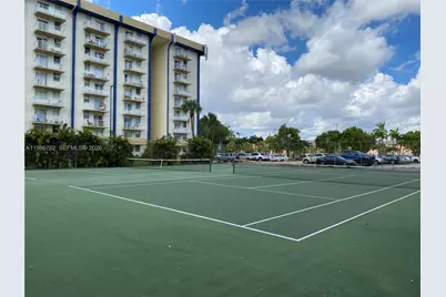 4550 NW 9th St #215E, Miami, FL 33126 - Photo 35