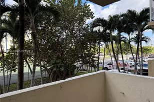 4550 NW 9th St, Miami, FL 33126 - Photo 5