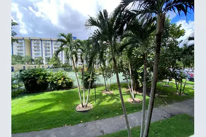 4550 NW 9th St #215E, Miami, FL 33126 - Photo 17