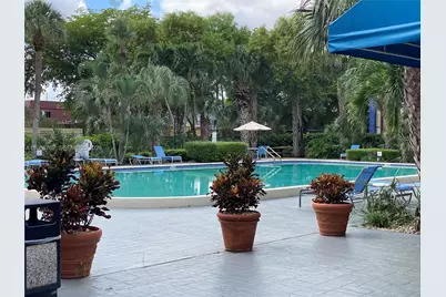 4550 NW 9th St #215E, Miami, FL 33126 - Photo 33