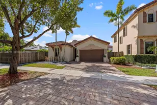 15404 SW 175th St, Miami, FL 33187 - Photo 3