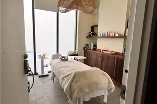 229 SW 9th St, Miami, FL 33130 - Photo 27