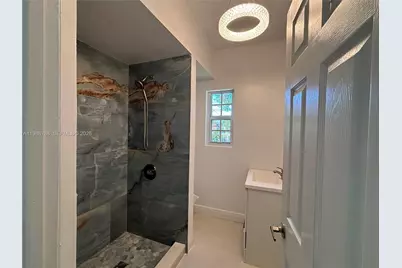 521 NW 48th St, Miami, FL 33127 - Photo 9