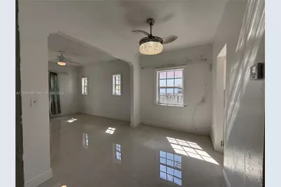 521 NW 48th St, Miami, FL 33127 - Photo 21