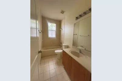 1662 SE 27th Dr #209, Homestead, FL 33035 - Photo 9