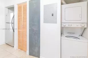 915 8th St, Miami Beach, FL 33139 - Photo 13