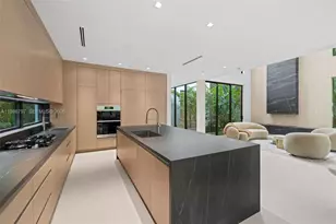 4534 Sheridan Ave, Miami Beach, FL 33140 - Photo 7
