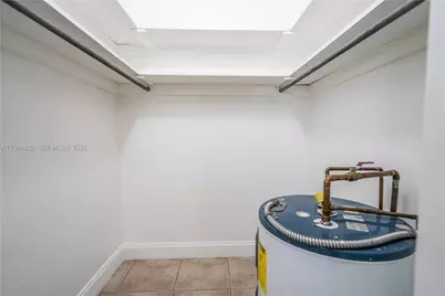 715 NE 6th St #2, Fort Lauderdale, FL 33304 - Photo 15