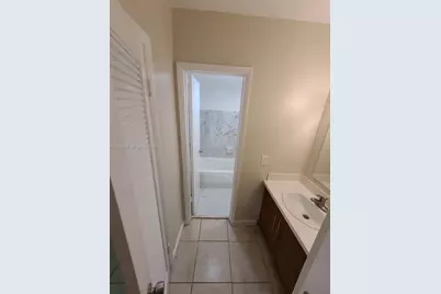 140 Royal Palm Rd #107, Hialeah Gardens, FL 33016 - Photo 11