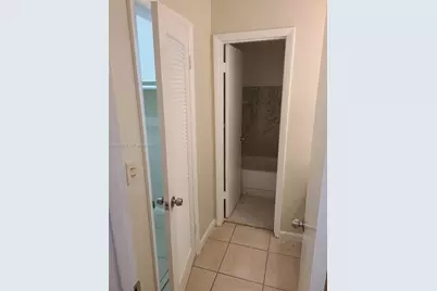 140 Royal Palm Rd #107, Hialeah Gardens, FL 33016 - Photo 9