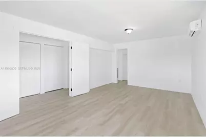 1061 NW 87th St, Miami, FL 33150 - Photo 35