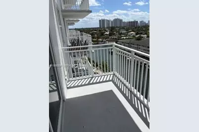 427 Golden Isles Dr #10D, Hallandale Beach, FL 33009 - Photo 5