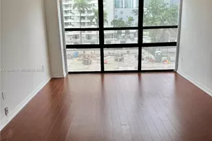 600 NE 36th St, Miami, FL 33137 - Photo 3