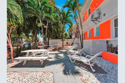1000 7th St #10, Miami Beach, FL 33139 - Photo 5