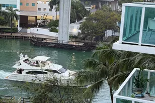 31 SE 5th St, Miami, FL 33131 - Photo 15