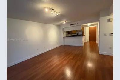 31 SE 5th St #605, Miami, FL 33131 - Photo 7