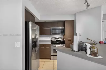 3400 N Pinewalk Dr N #923, Margate, FL 33063 - Photo 7