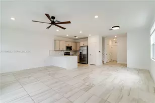 230 SW 170th Ave, Pembroke Pines, FL 33027 - Photo 19