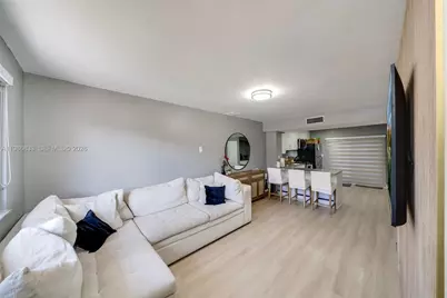 1809 SW 107th Ave #2705, Miami, FL 33165 - Photo 5