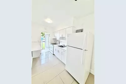 70 NW 77th St #9, Miami, FL 33150 - Photo 7