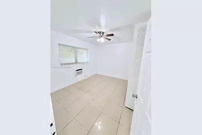 70 NW 77th St #9, Miami, FL 33150 - Photo 17