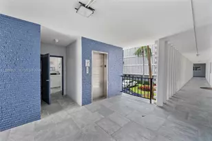 871 NE 195th St, Miami, FL 33179 - Photo 15