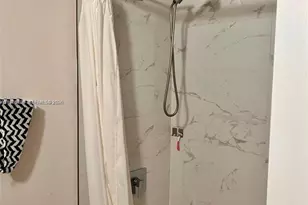 2561 NE 193rd St, Miami, FL 33180 - Photo 9