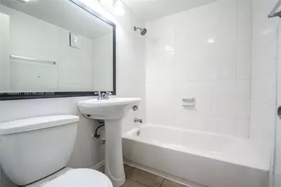 715 NE 6th St #5C, Fort Lauderdale, FL 33304 - Photo 11